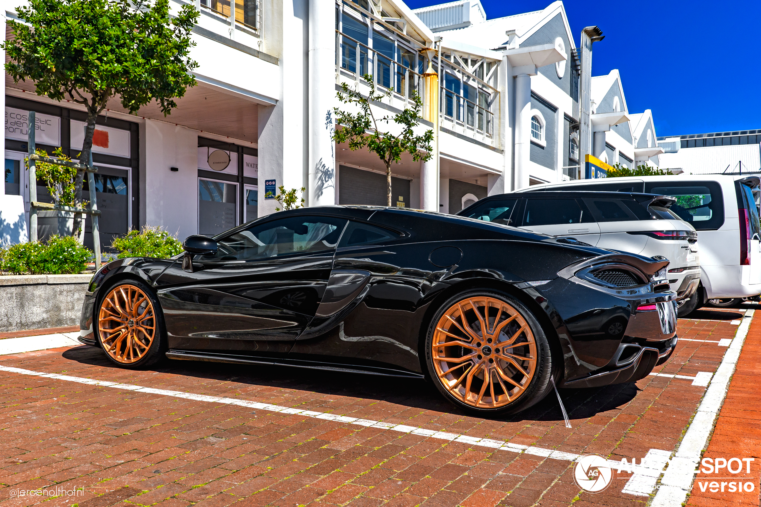 McLaren 570GT