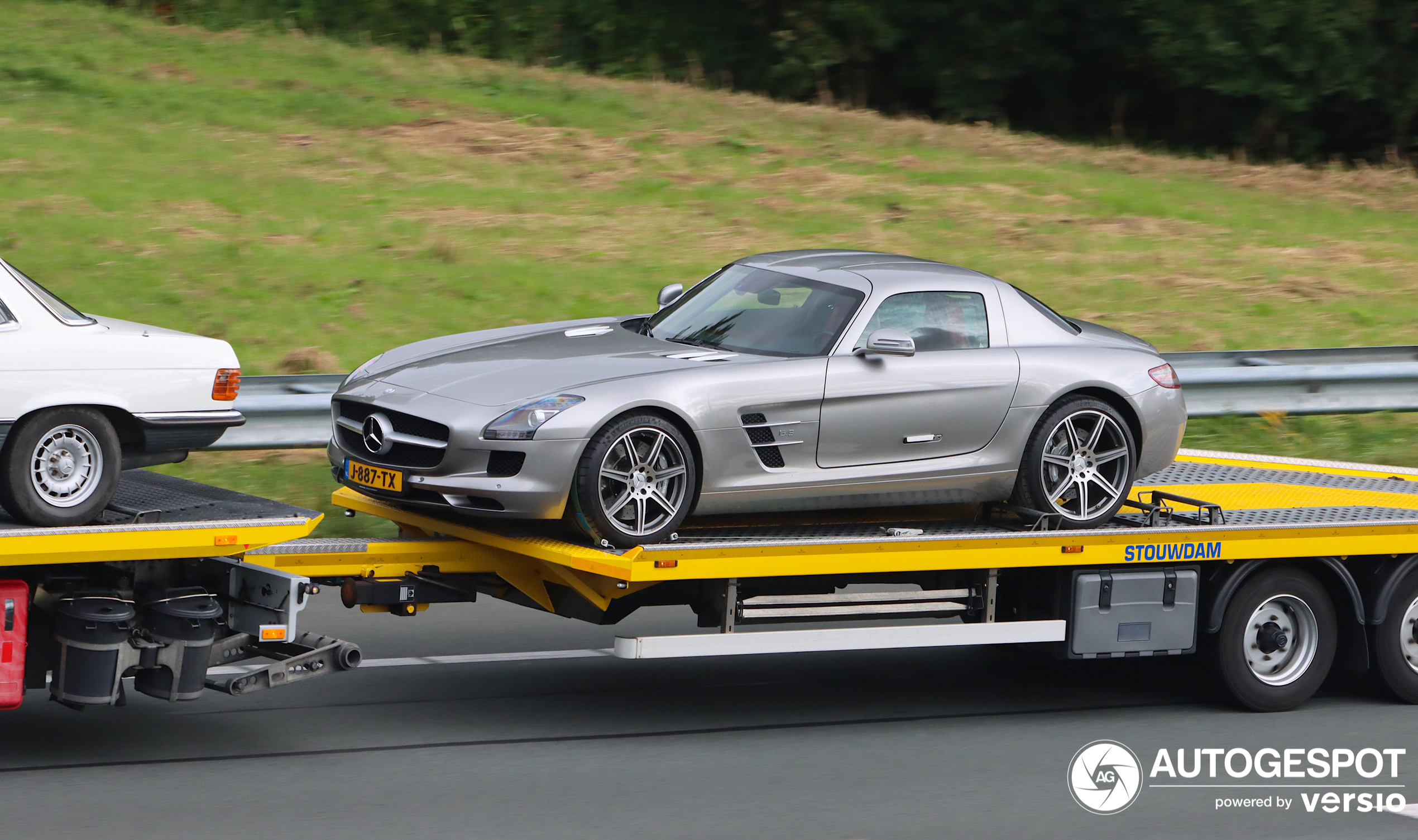 Mercedes-Benz SLS AMG