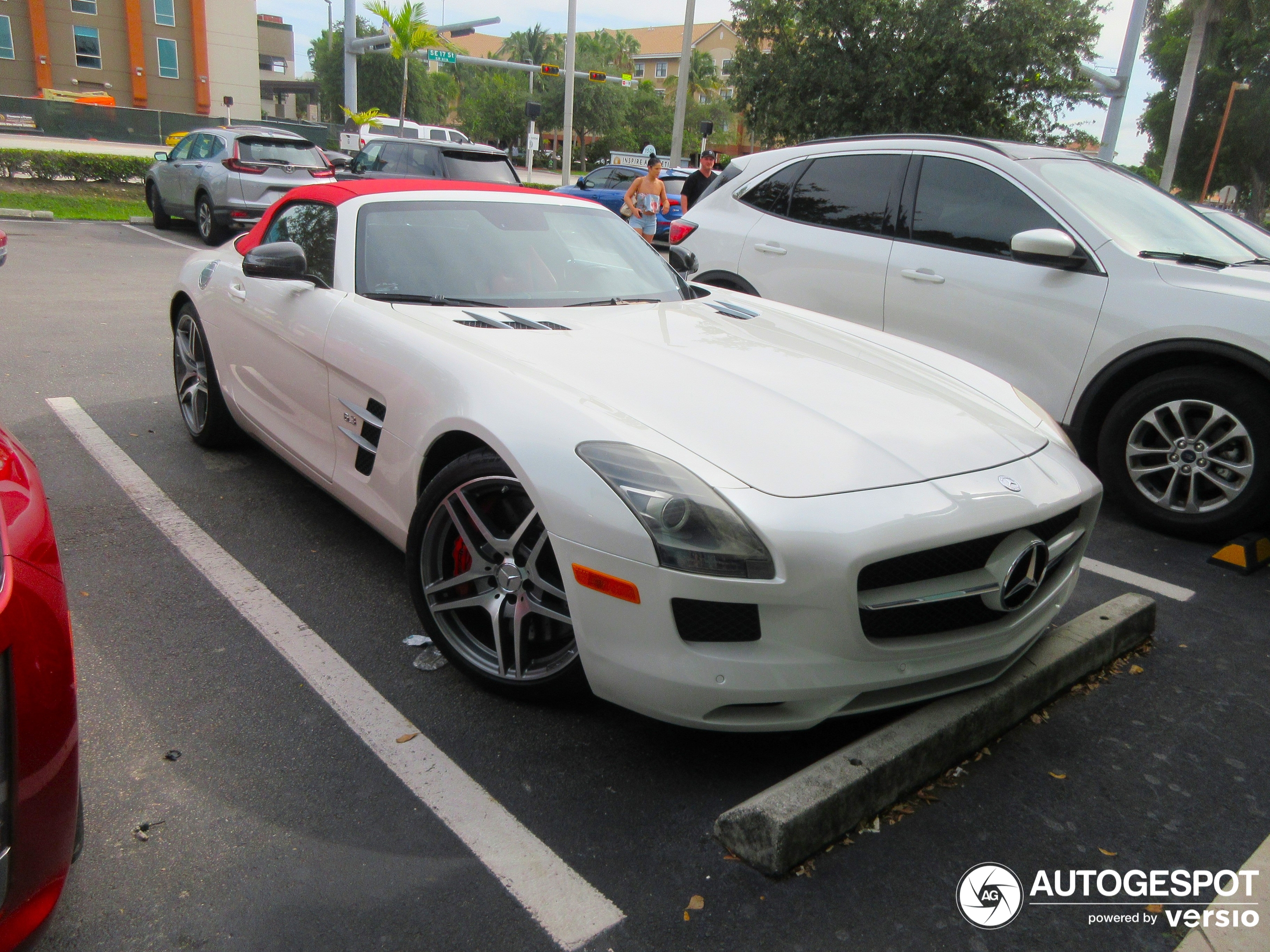 Mercedes-Benz SLS AMG Roadster