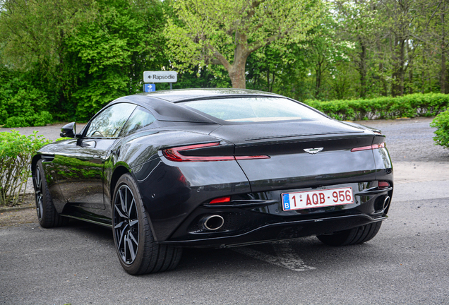 Aston Martin DB11