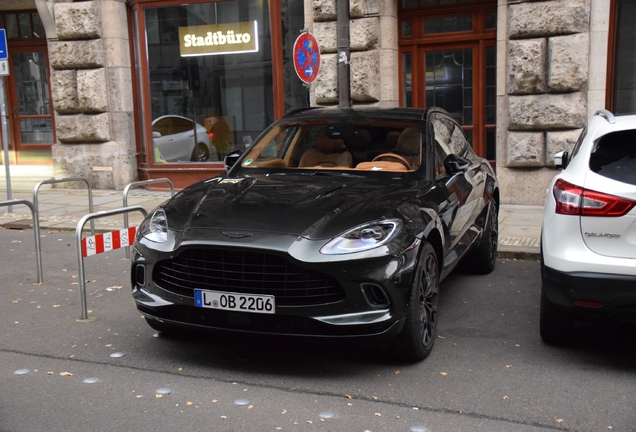 Aston Martin DBX