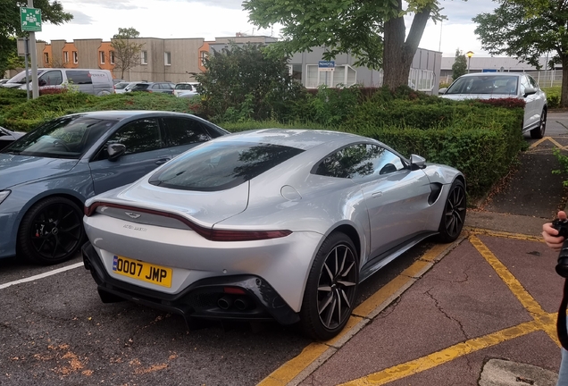 Aston Martin V8 Vantage 2018