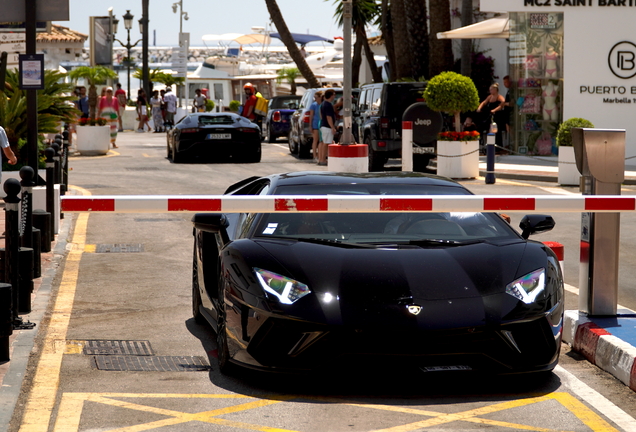 Lamborghini Aventador S LP740-4