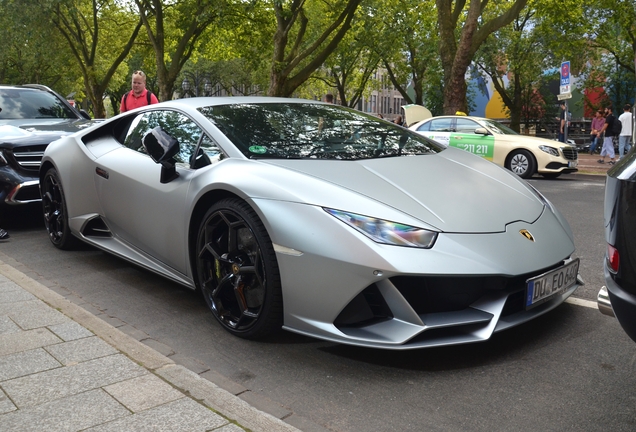 Lamborghini Huracán LP640-4 EVO