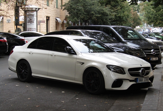 Mercedes-AMG E 63 S W213