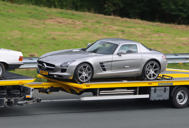 Mercedes-Benz SLS AMG