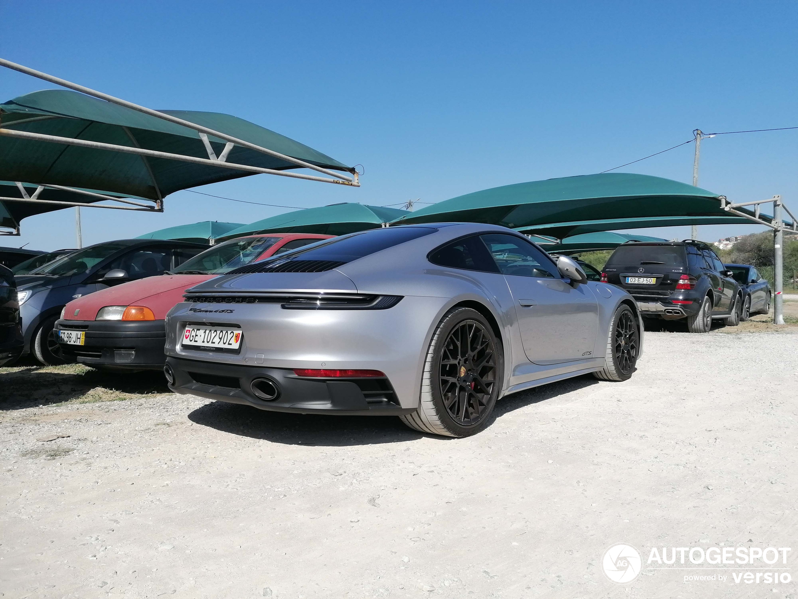 Porsche 992 Carrera 4 GTS