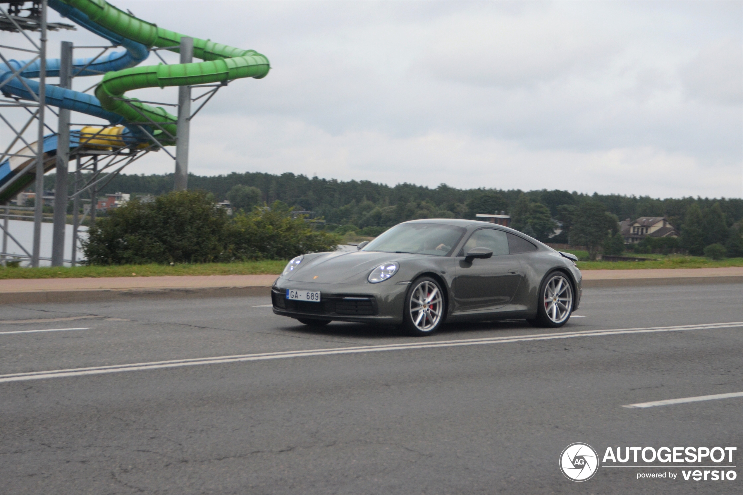 Porsche 992 Carrera 4S