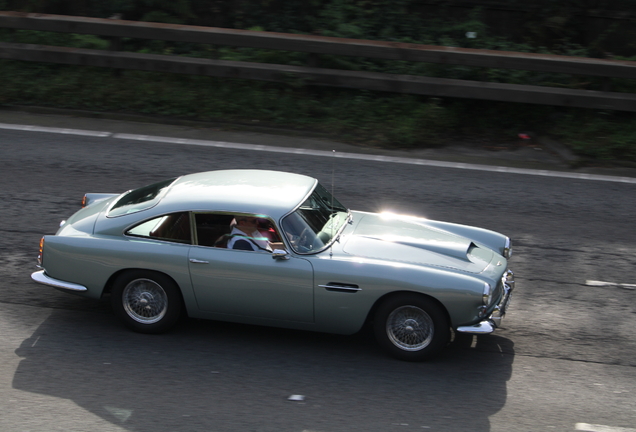 Aston Martin DB4