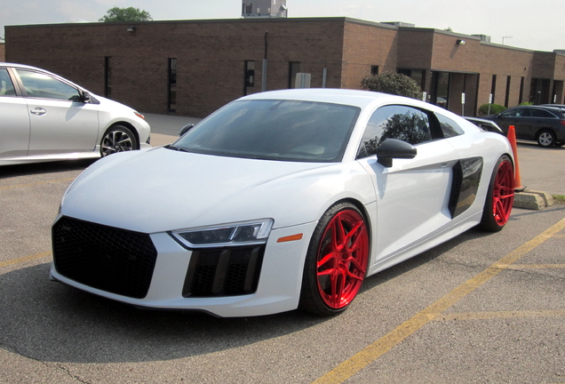 Audi R8 V10 Plus 2015