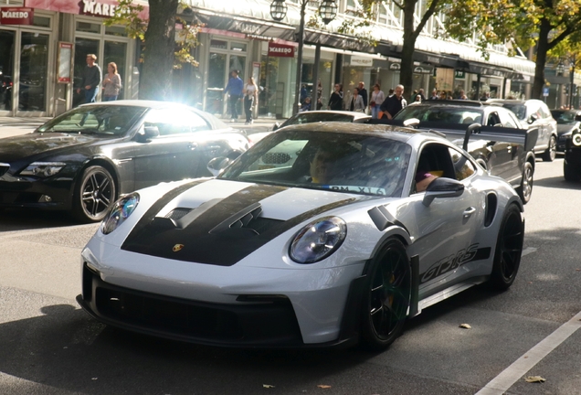 Porsche 992 GT3 RS Weissach Package