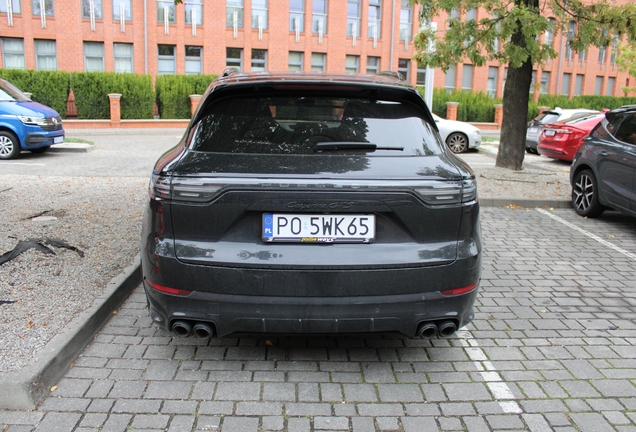 Porsche 9YA Cayenne GTS