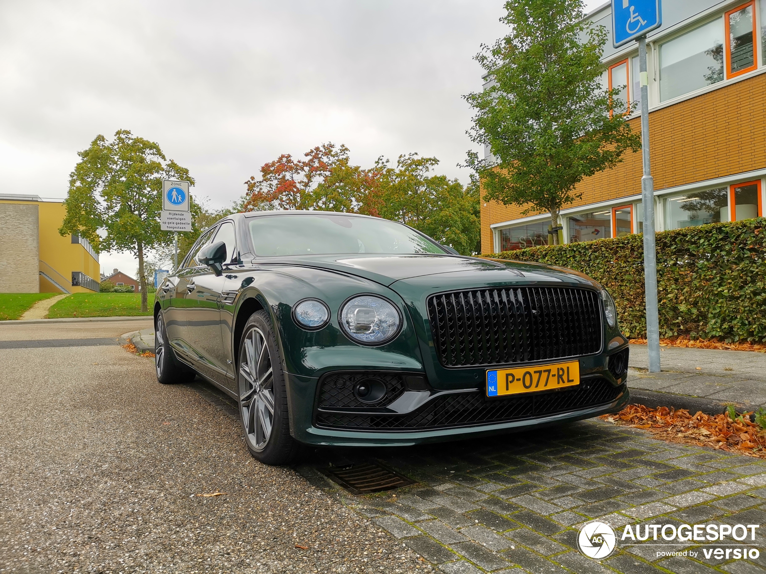 Bentley Flying Spur Hybrid