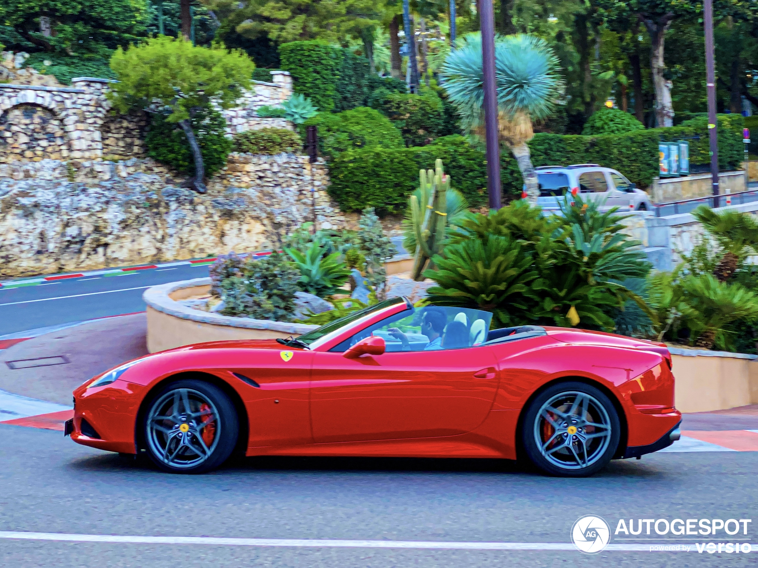 Ferrari California T