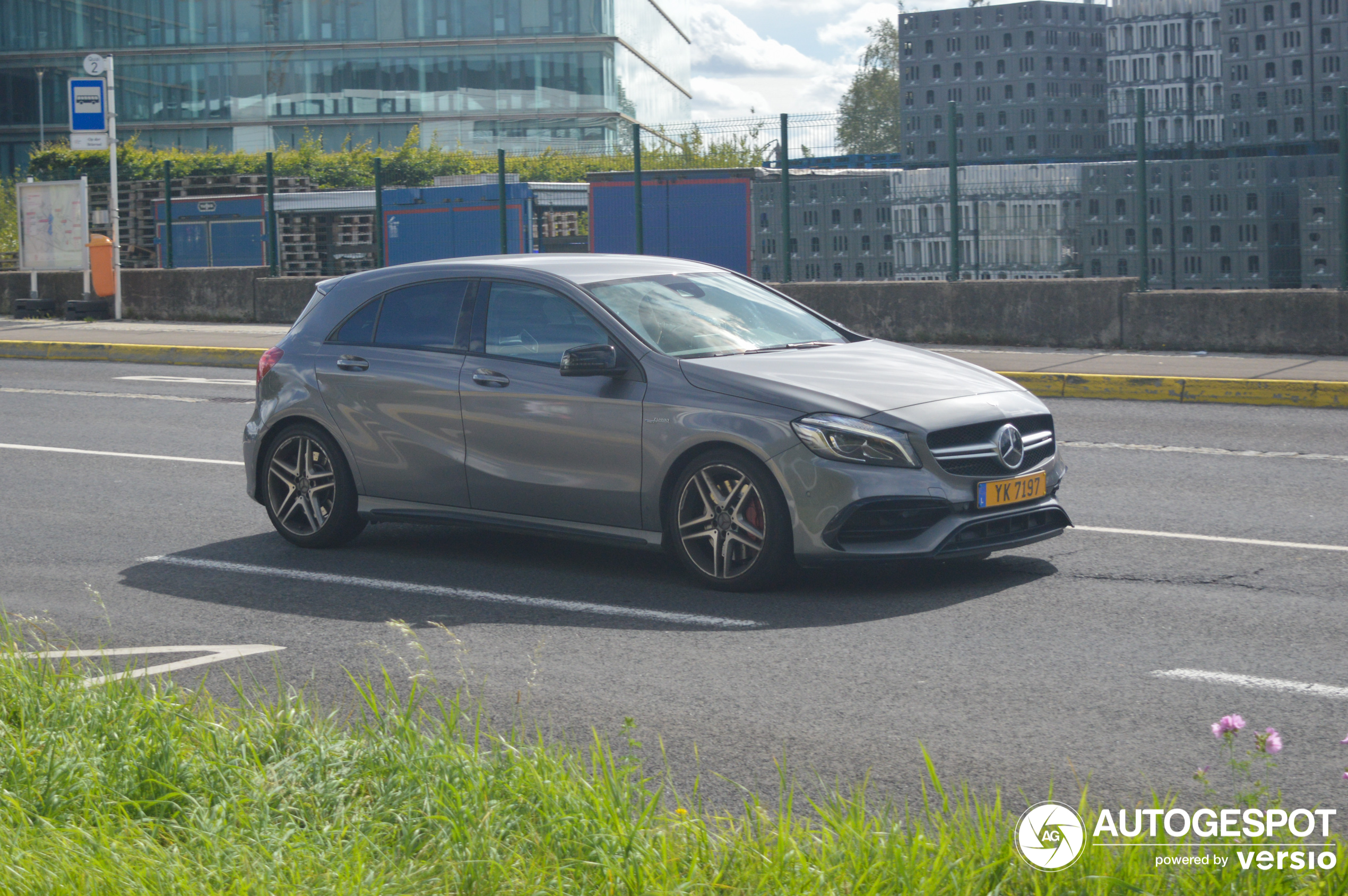 Mercedes-AMG A 45 W176 2015