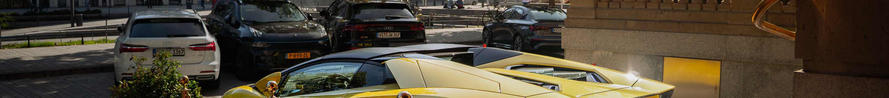 Lamborghini Aventador LP700-4 Roadster