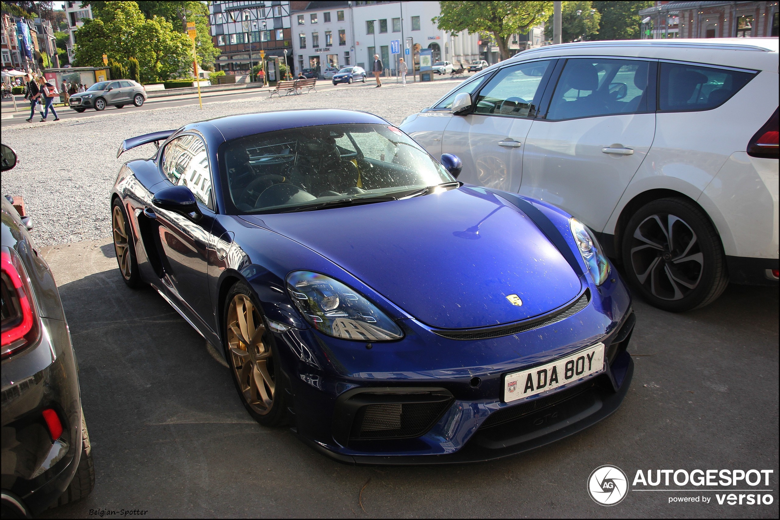 Porsche 718 Cayman GT4