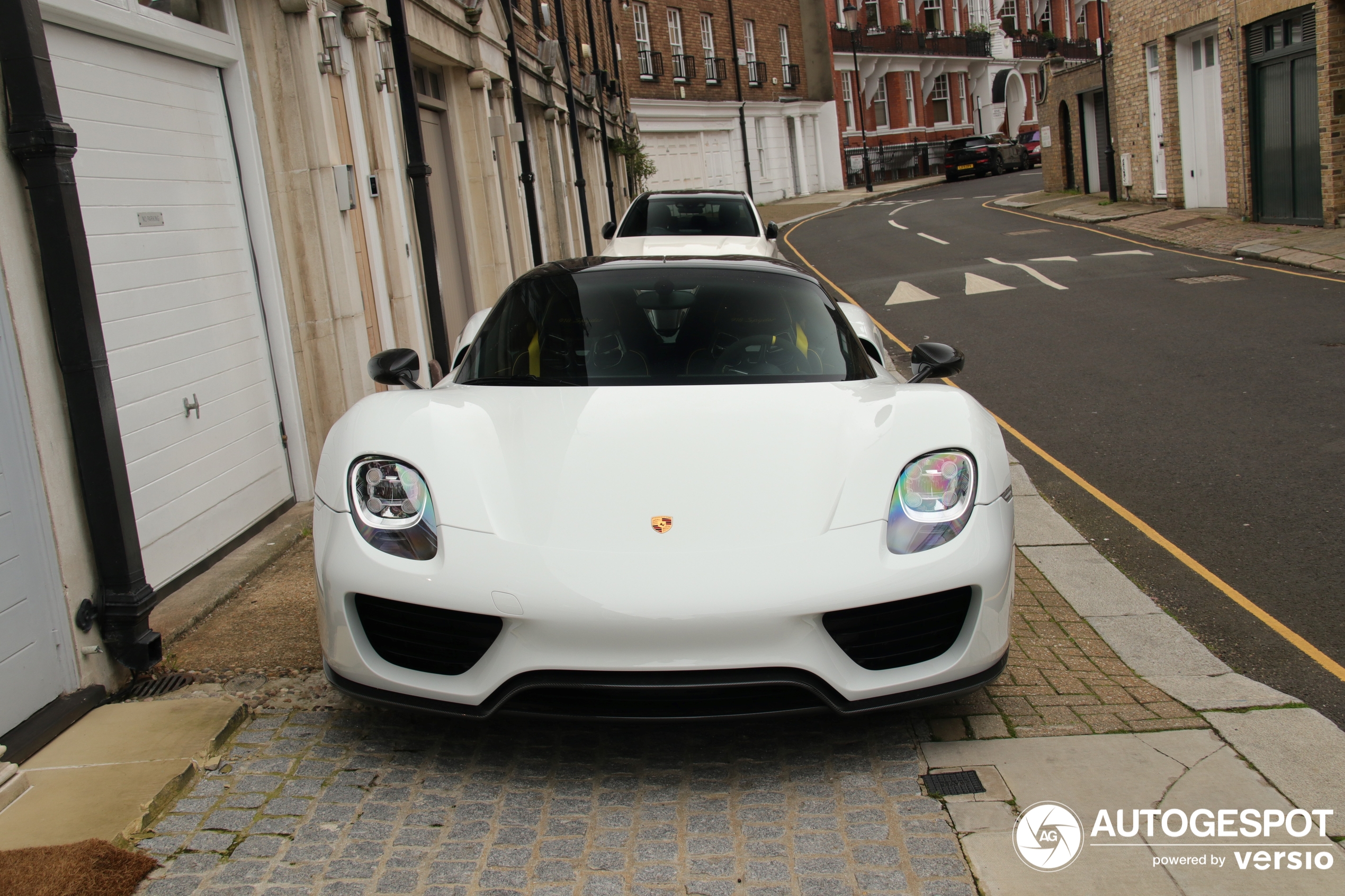 Porsche 918 Spyder Weissach Package