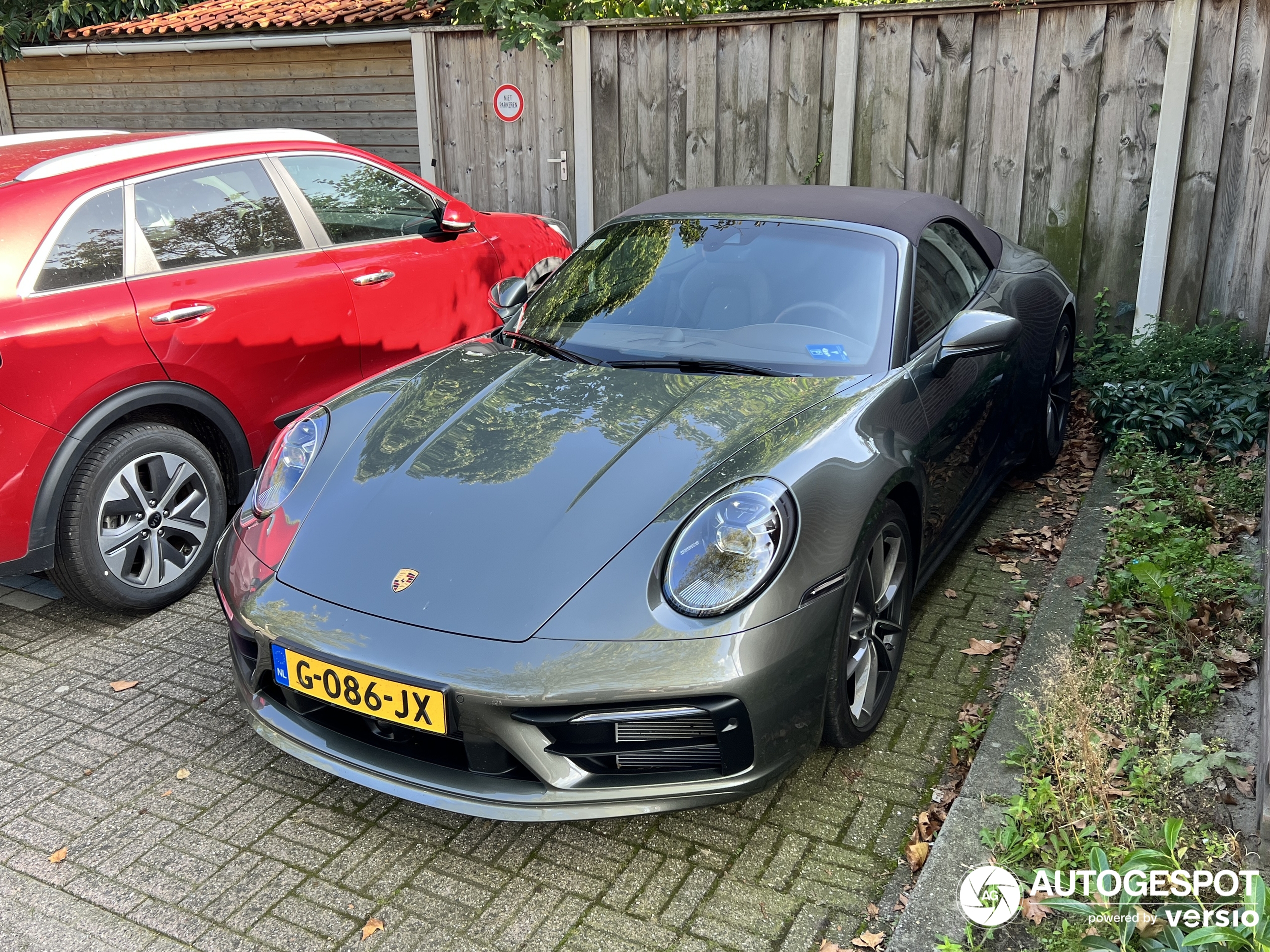 Porsche 992 Carrera 4S Cabriolet