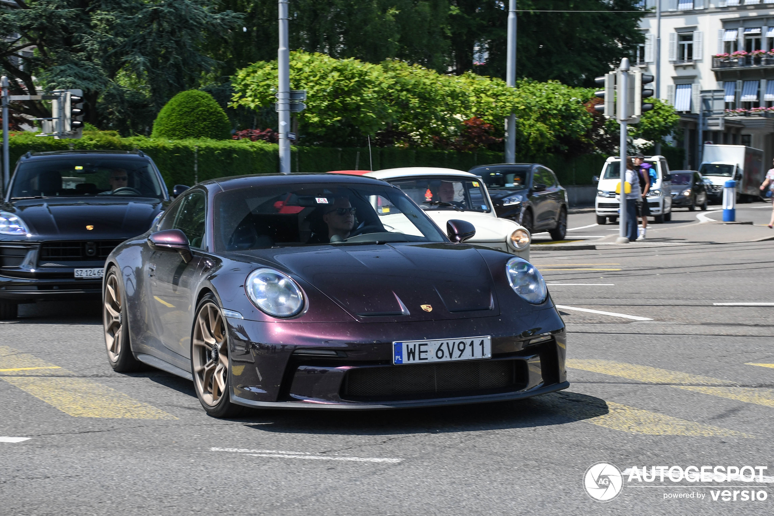 Porsche 992 GT3 Touring