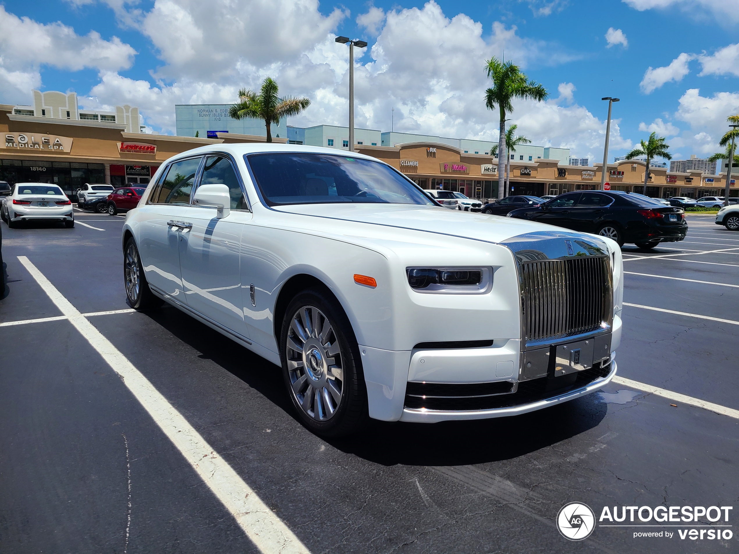 Rolls-Royce Phantom VIII EWB