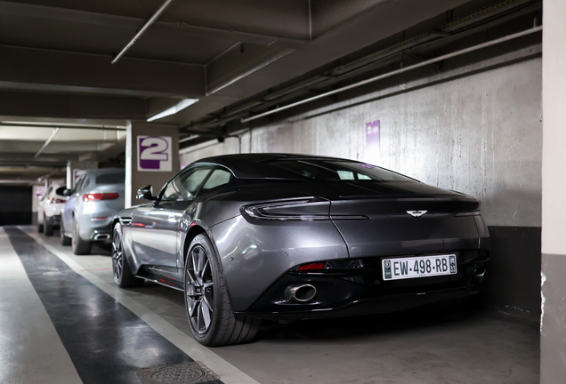 Aston Martin DB11