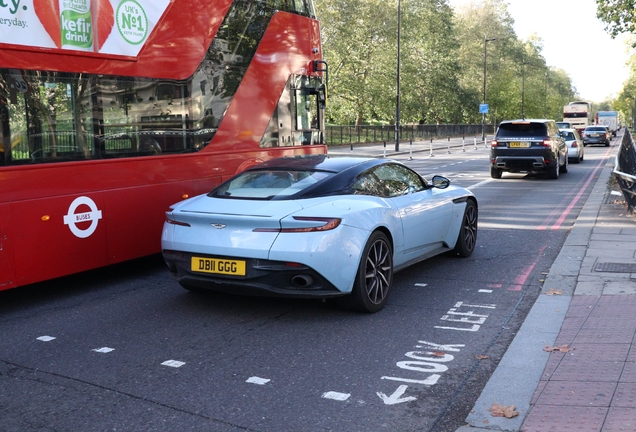 Aston Martin DB11