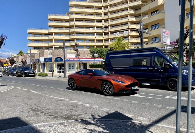 Aston Martin DB11 V8