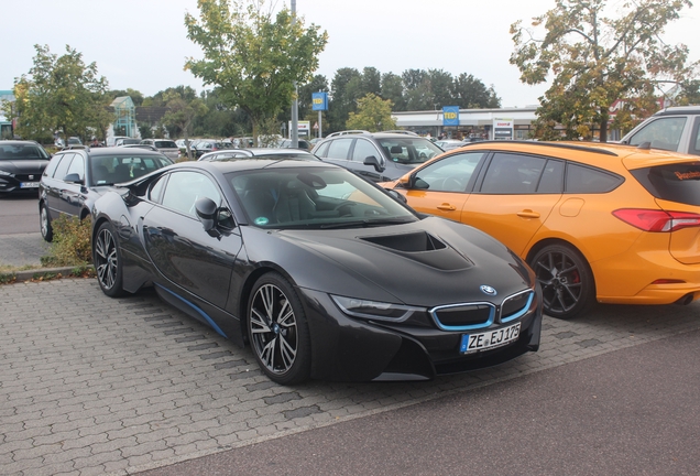 BMW i8