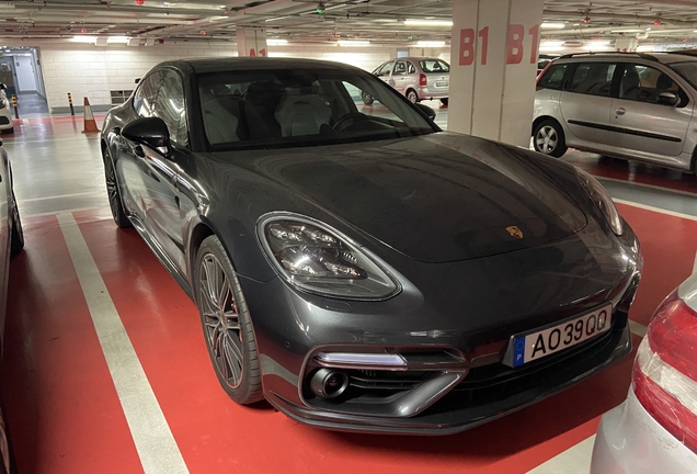 Porsche 971 Panamera Turbo