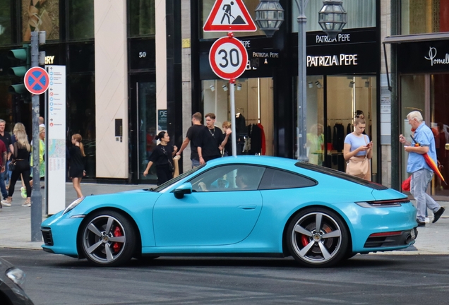 Porsche 992 Carrera 4S