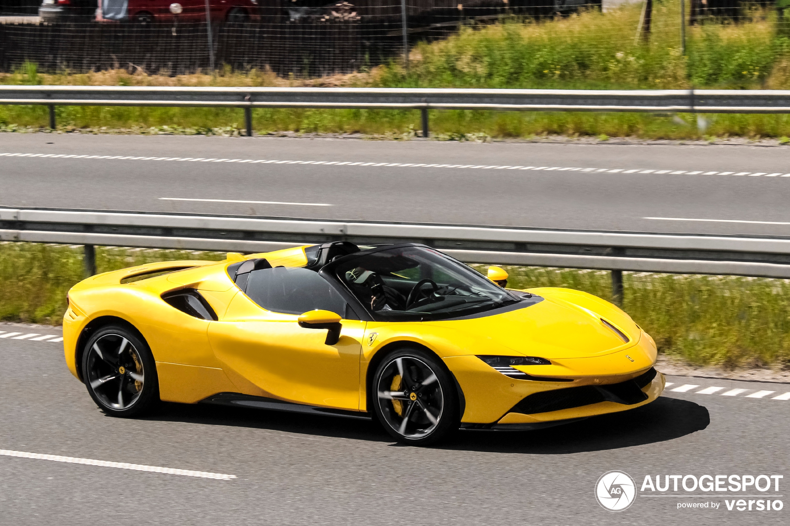 Ferrari SF90 Spider