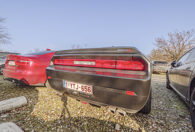 Dodge Challenger SRT-8