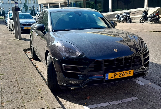 Porsche 95B Macan Turbo