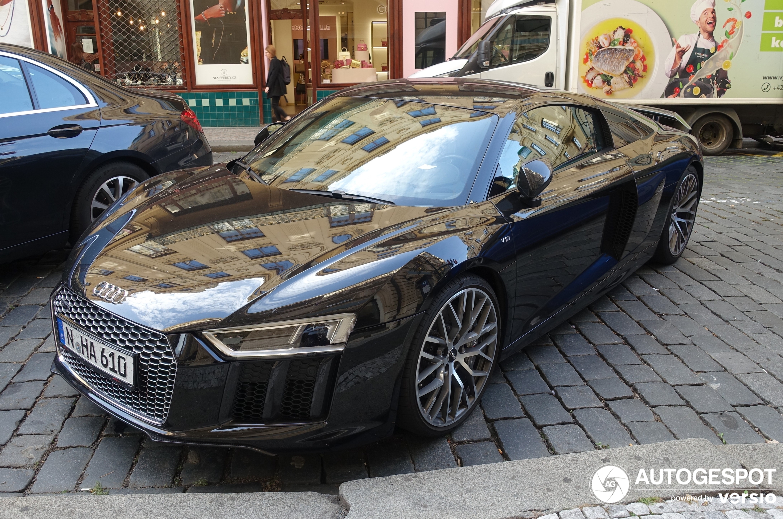 Audi R8 V10 Plus 2015