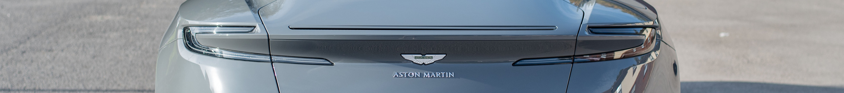 Aston Martin DB11 V8