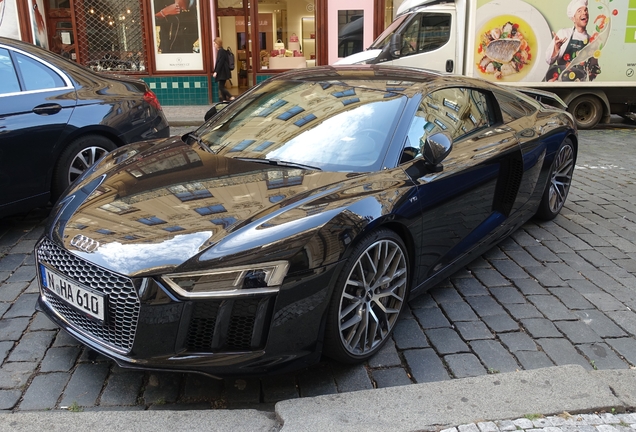 Audi R8 V10 Plus 2015