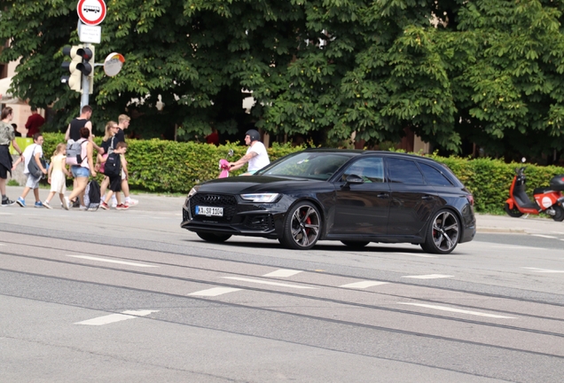 Audi RS4 Avant B9