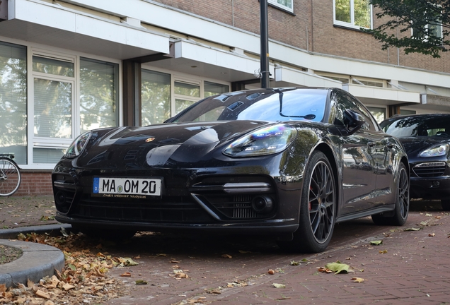 Porsche 971 Panamera Turbo