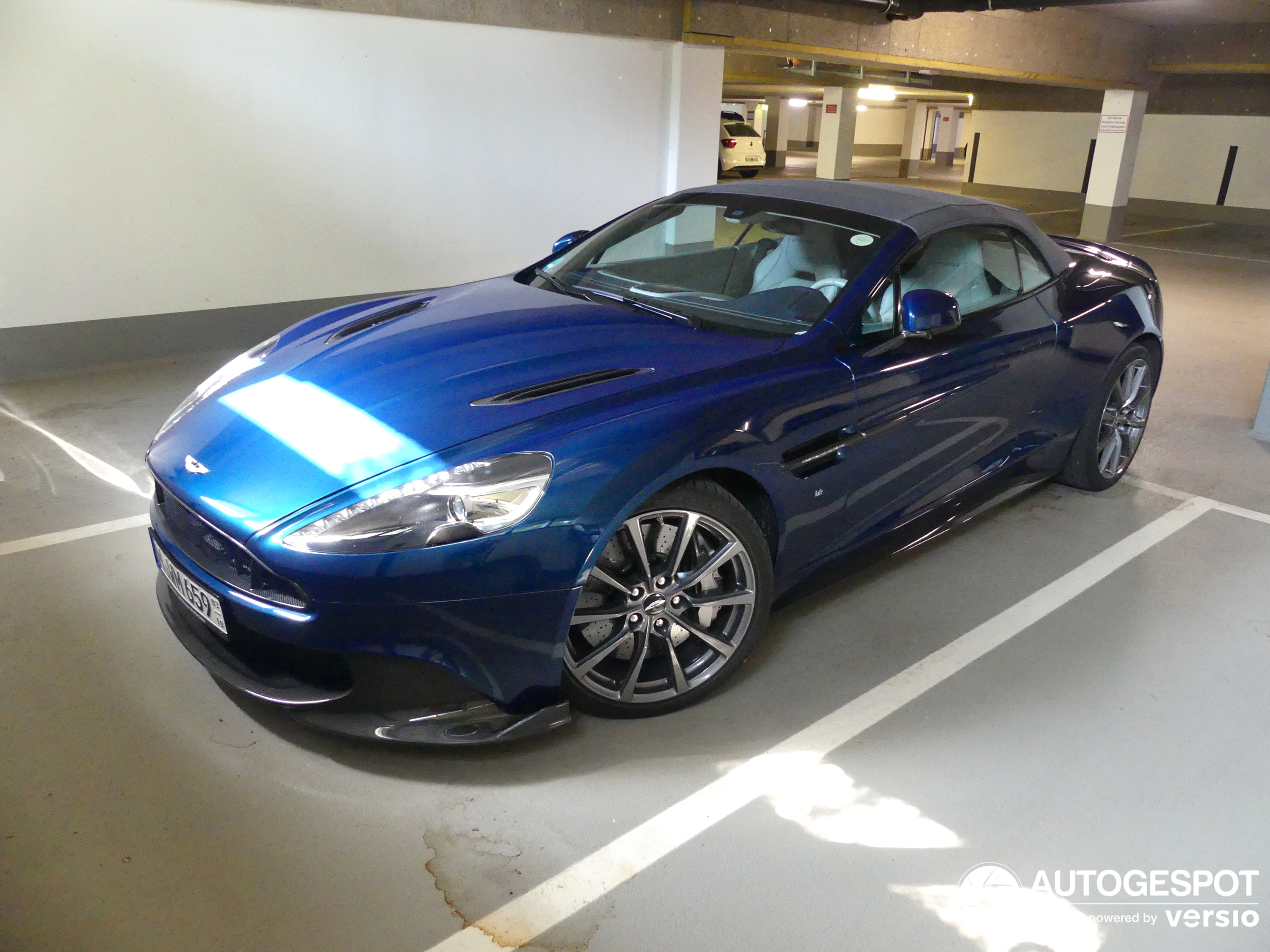 Aston Martin Vanquish S Volante 2017