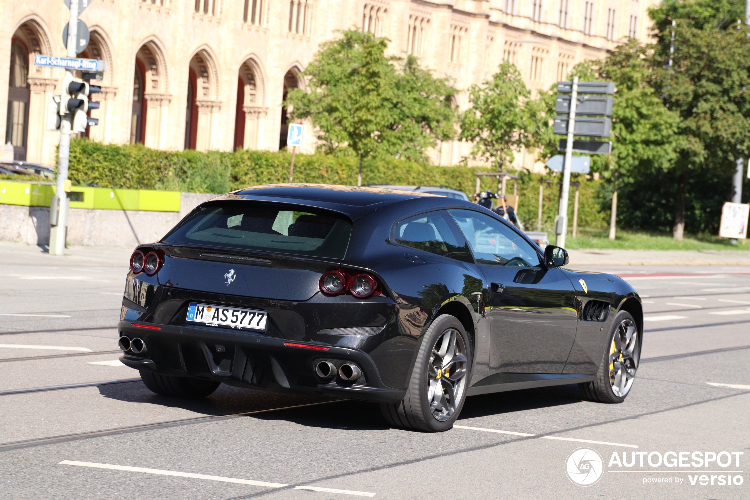 Ferrari GTC4Lusso T