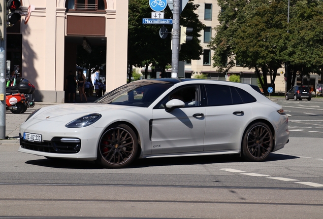 Porsche 971 Panamera GTS Sport Turismo