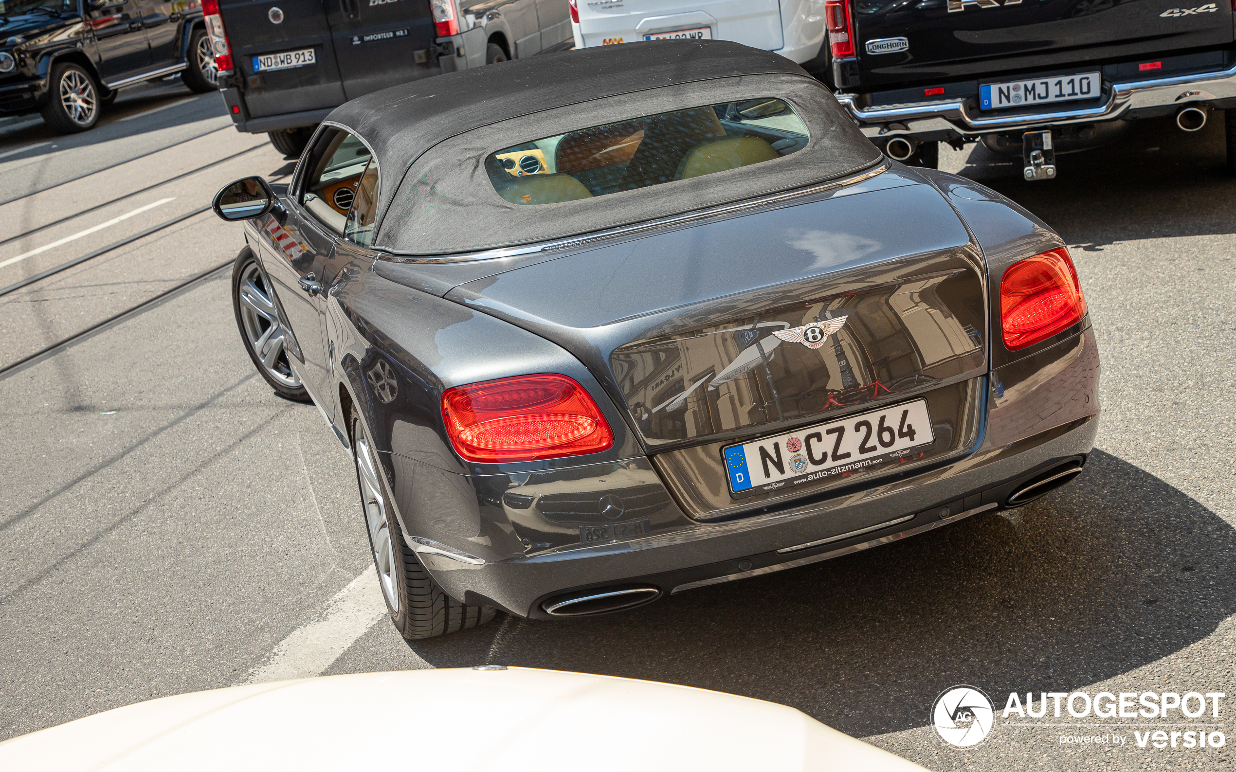 Bentley Continental GTC 2012