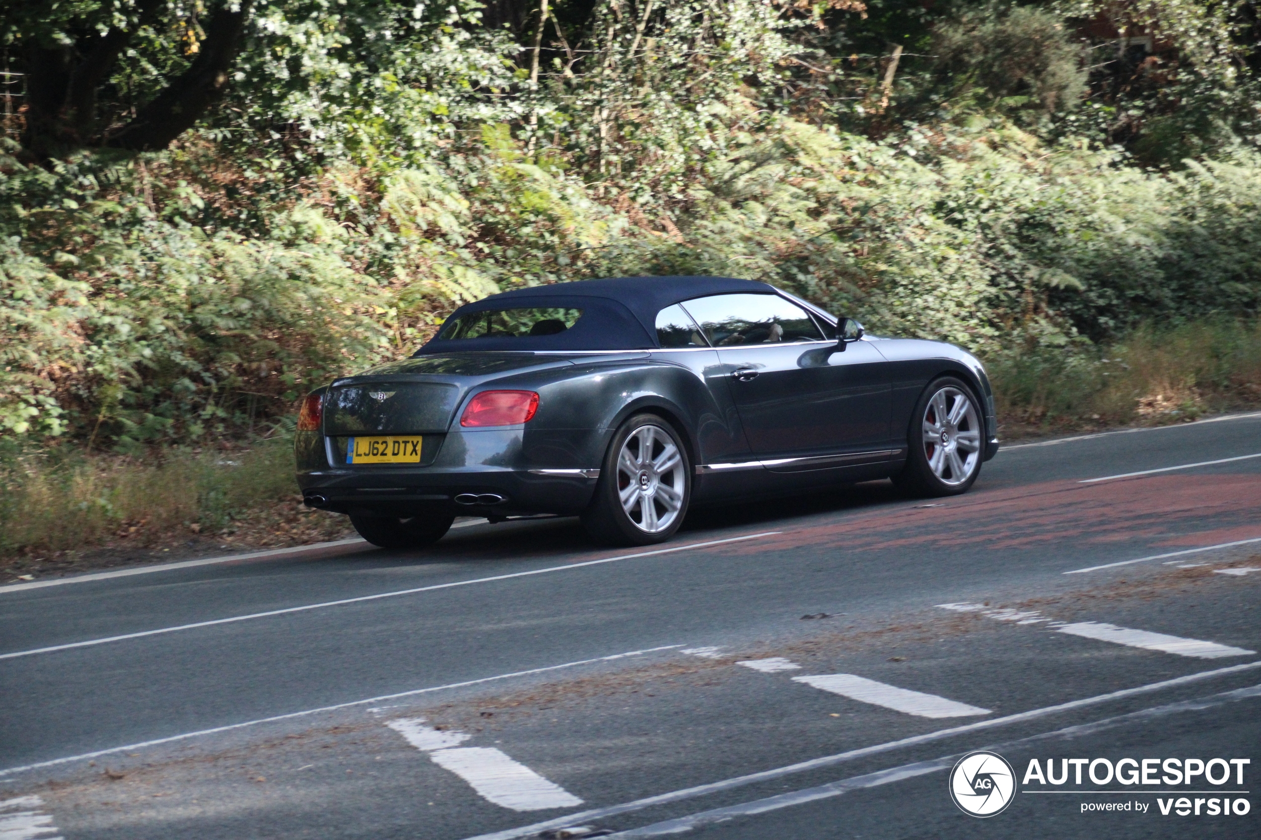 Bentley Continental GTC V8