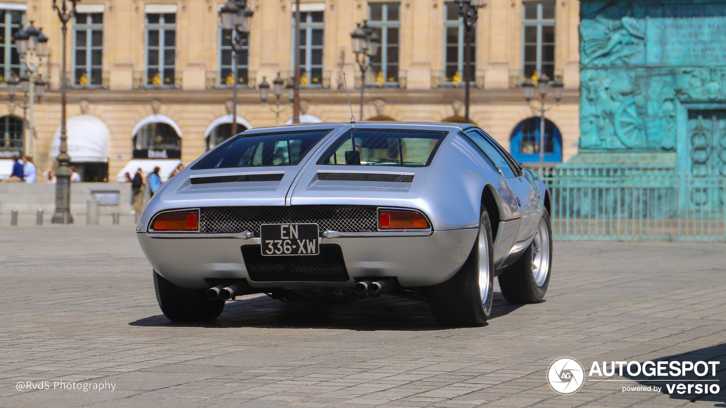 A beautiful De Tomaso Mangusta shows up in Paris