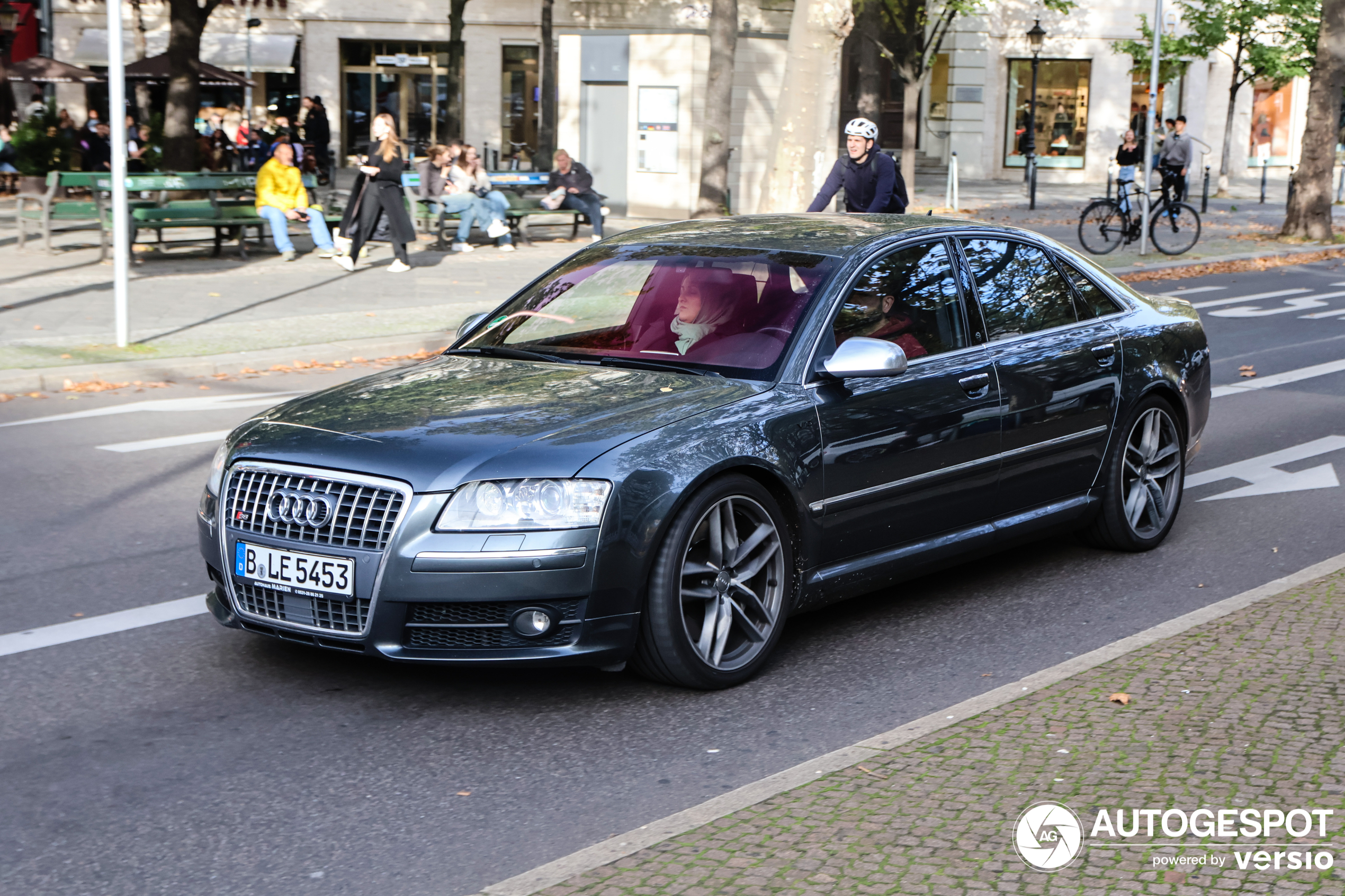 Audi S8 D3