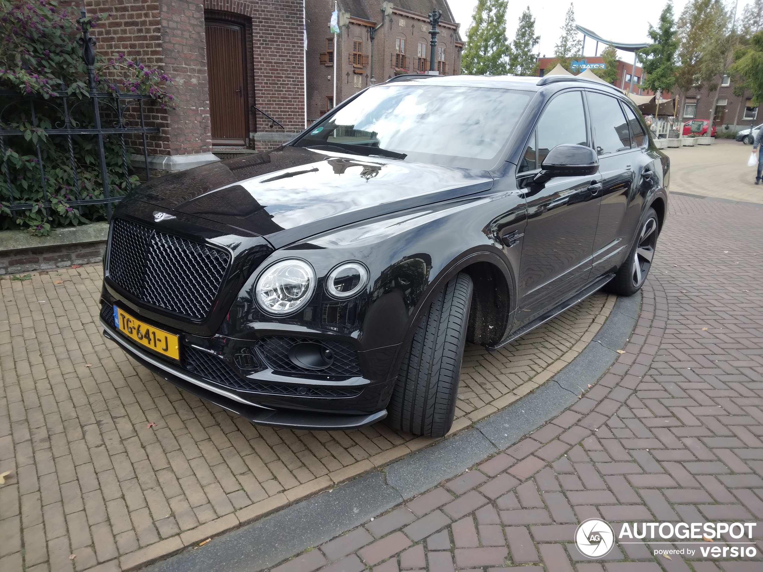 Bentley Bentayga V8