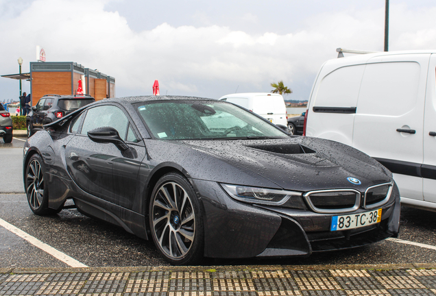 BMW i8