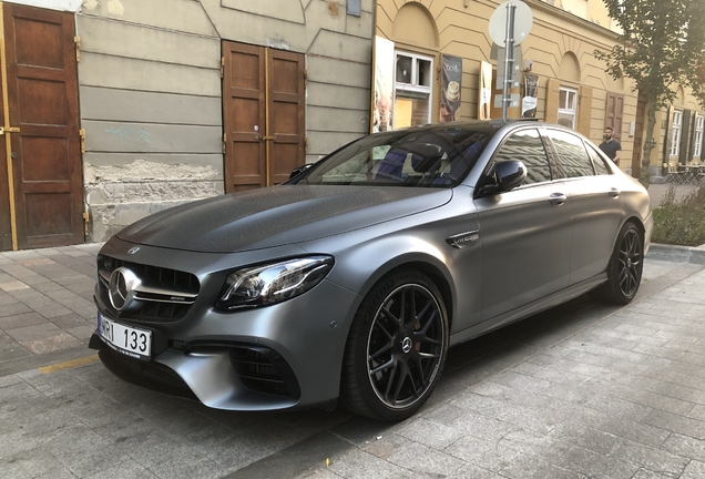 Mercedes-AMG E 63 S W213