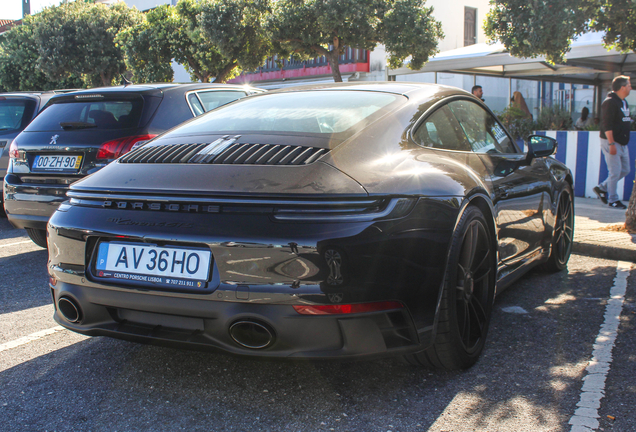 Porsche 992 Carrera 4 GTS